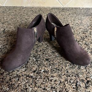 X appeal Brown shoes